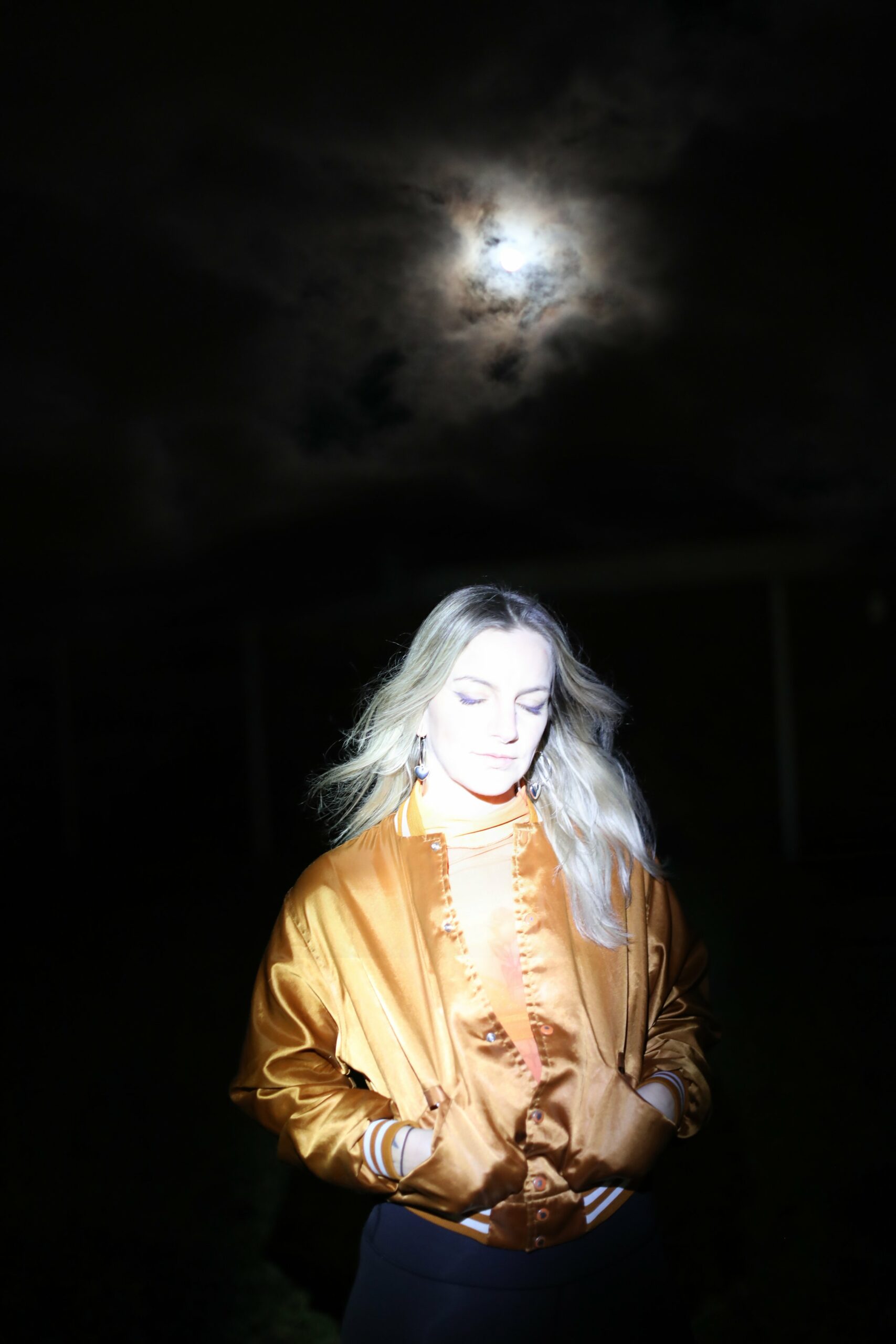 9M7A487d_moon 9M7A487d_moon