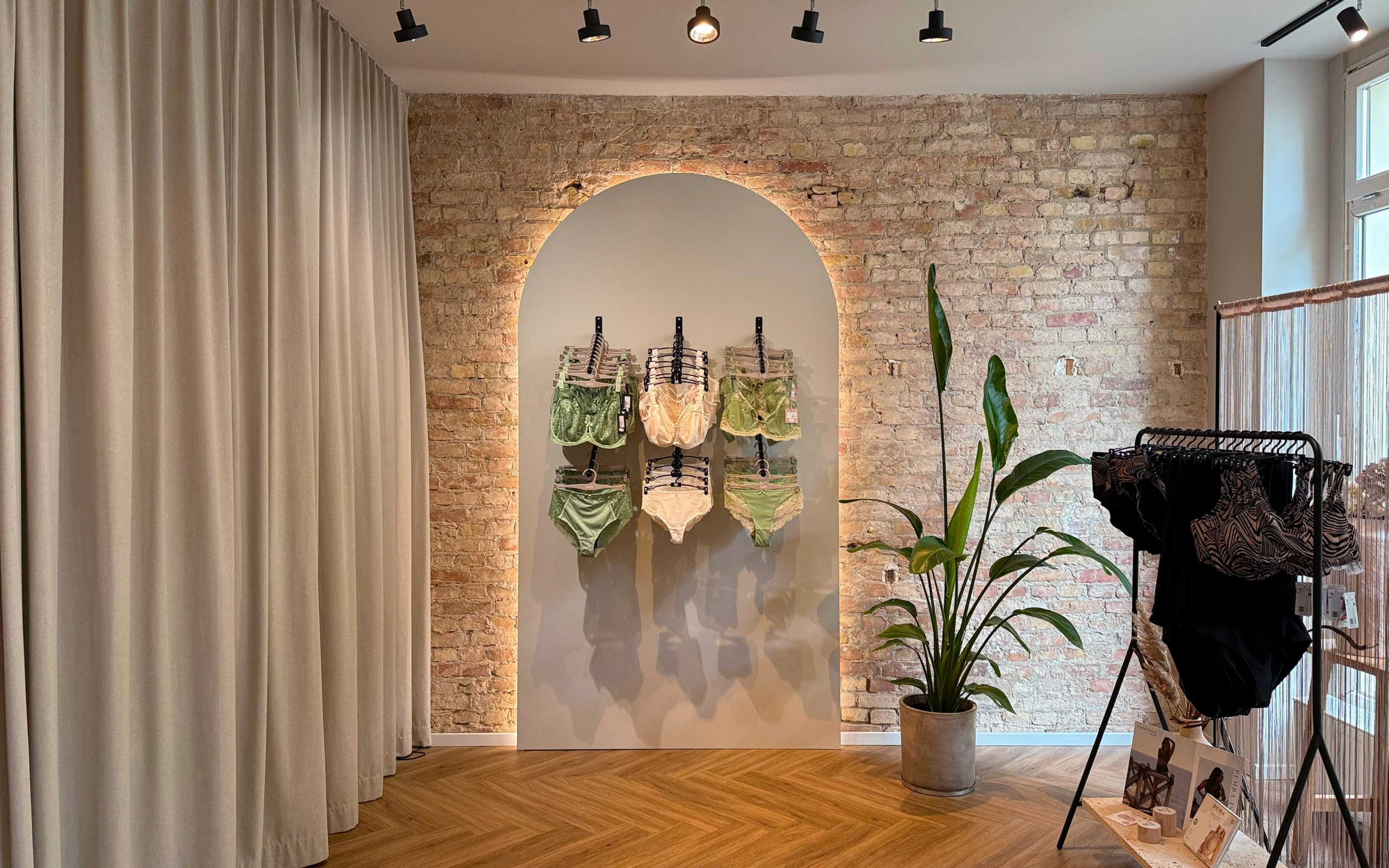 brafinette09 brafinette09